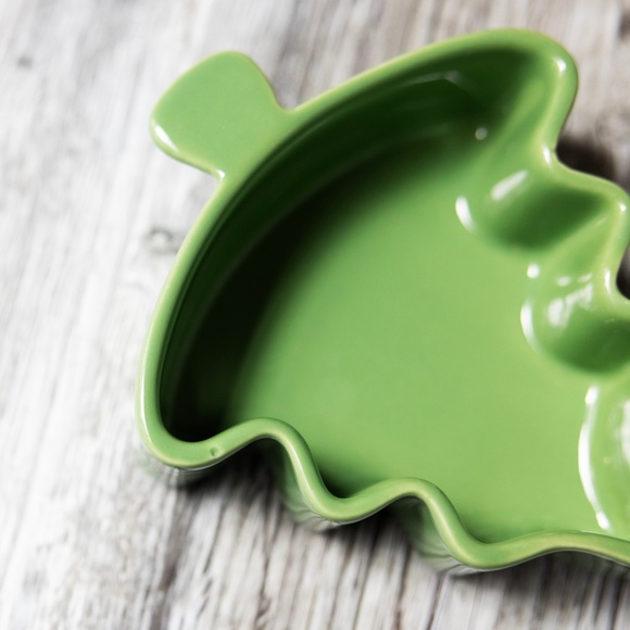 Stonewall Kitchen green ceramic Christmas tree dish 4.25 inches - Picture 4 of 7